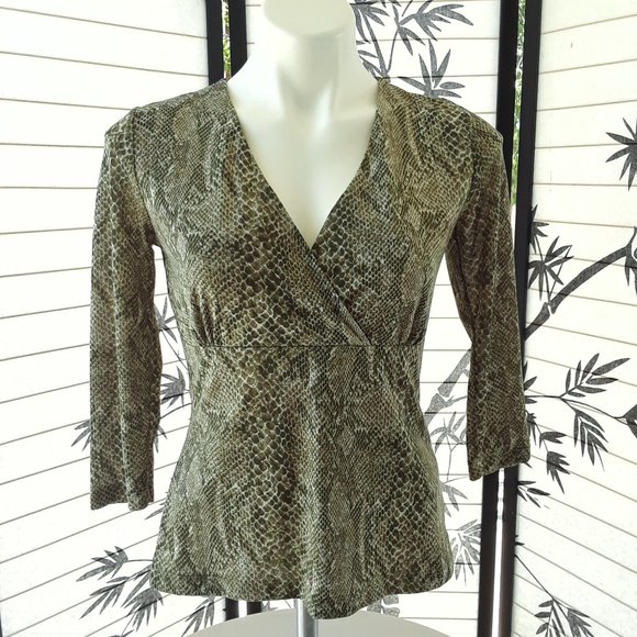 Liz Claiborne Army Green Snake Print Surplice Top - Picture 7 of 12